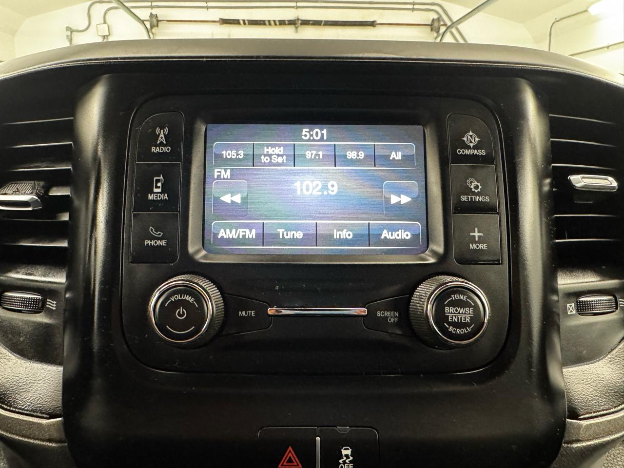 RAM 3500 Chassis Cab Tradesman 4WD Crew Cab 60" CA 172.4" WB 2022