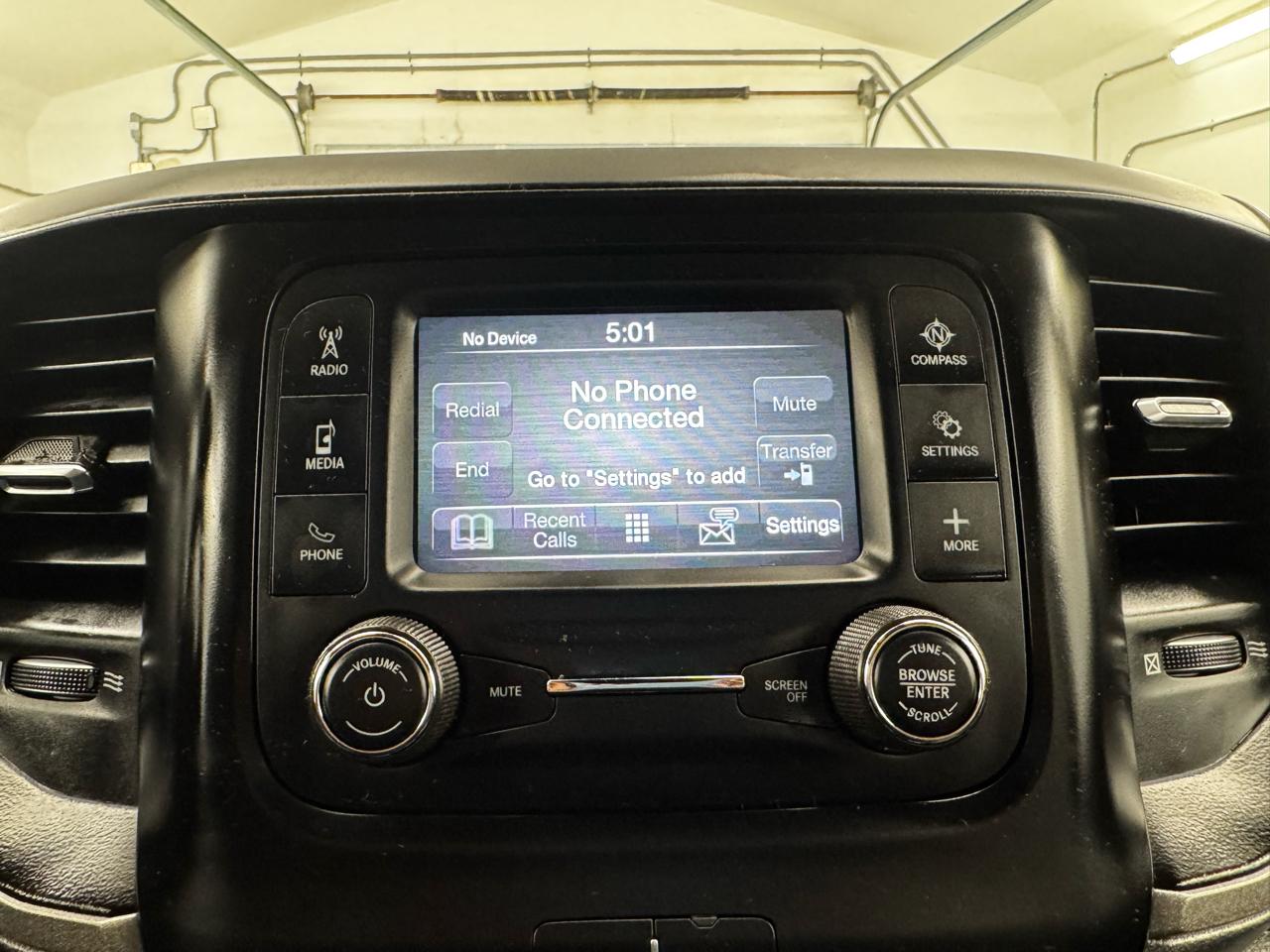 RAM 3500 Chassis Cab Tradesman 4WD Crew Cab 60" CA 172.4" WB 2022