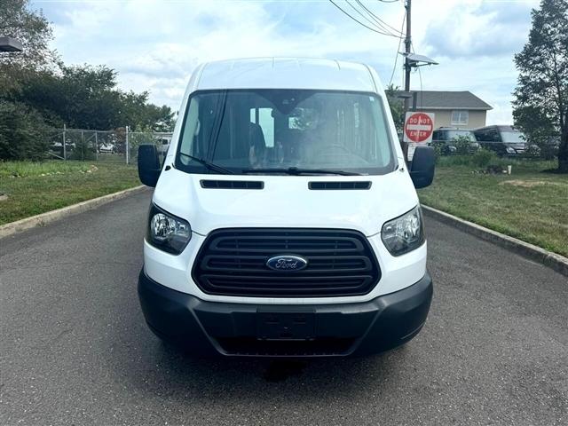Ford Transit Van T-250 148" Med Rf 9000 GVWR Sliding RH Dr 2017