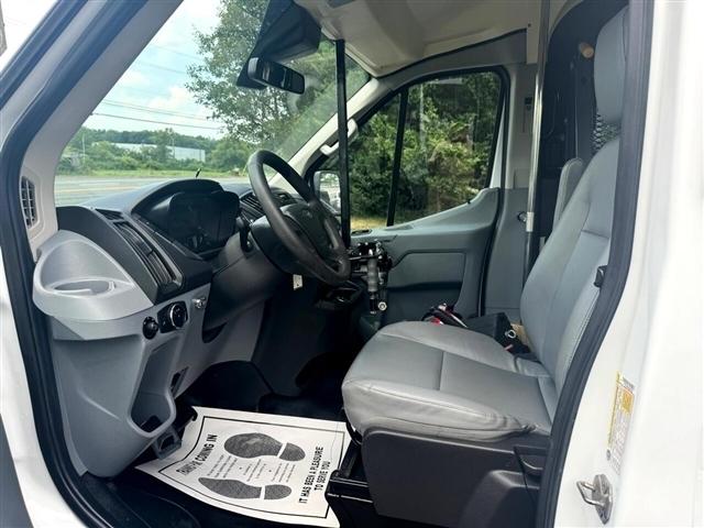 Ford Transit Van T-250 148" Med Rf 9000 GVWR Sliding RH Dr 2017