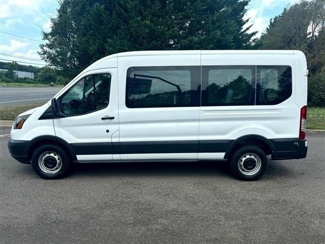 Ford Transit Van T-250 148" Med Rf 9000 GVWR Sliding RH Dr 2017