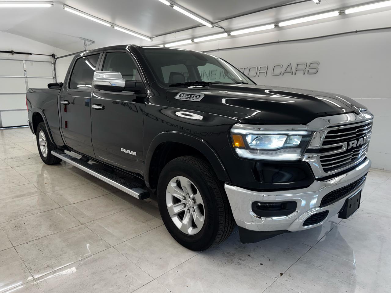 RAM 1500 Laramie 4x4 Crew Cab 6'4" Box 2019