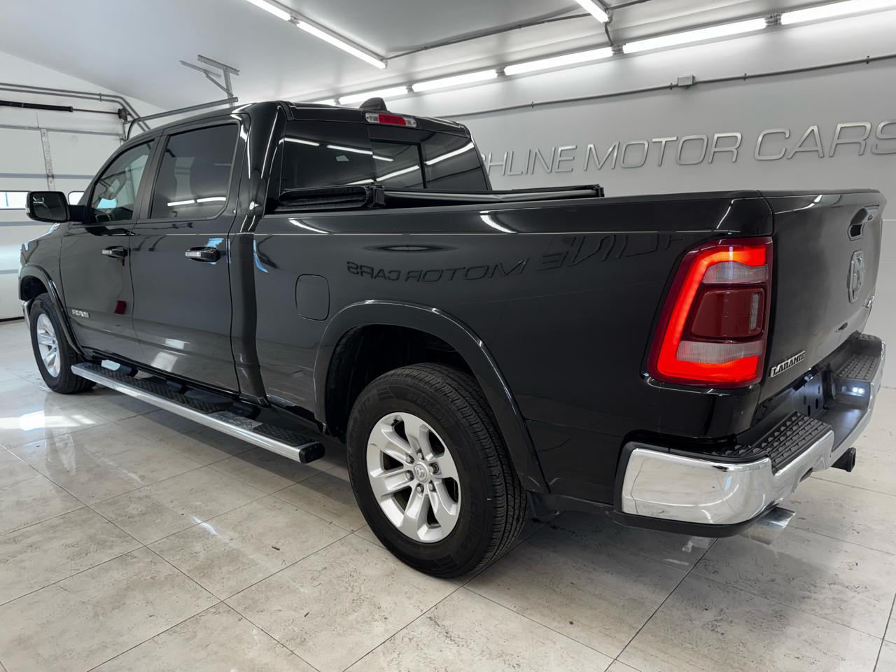 RAM 1500 Laramie 4x4 Crew Cab 6'4" Box 2019