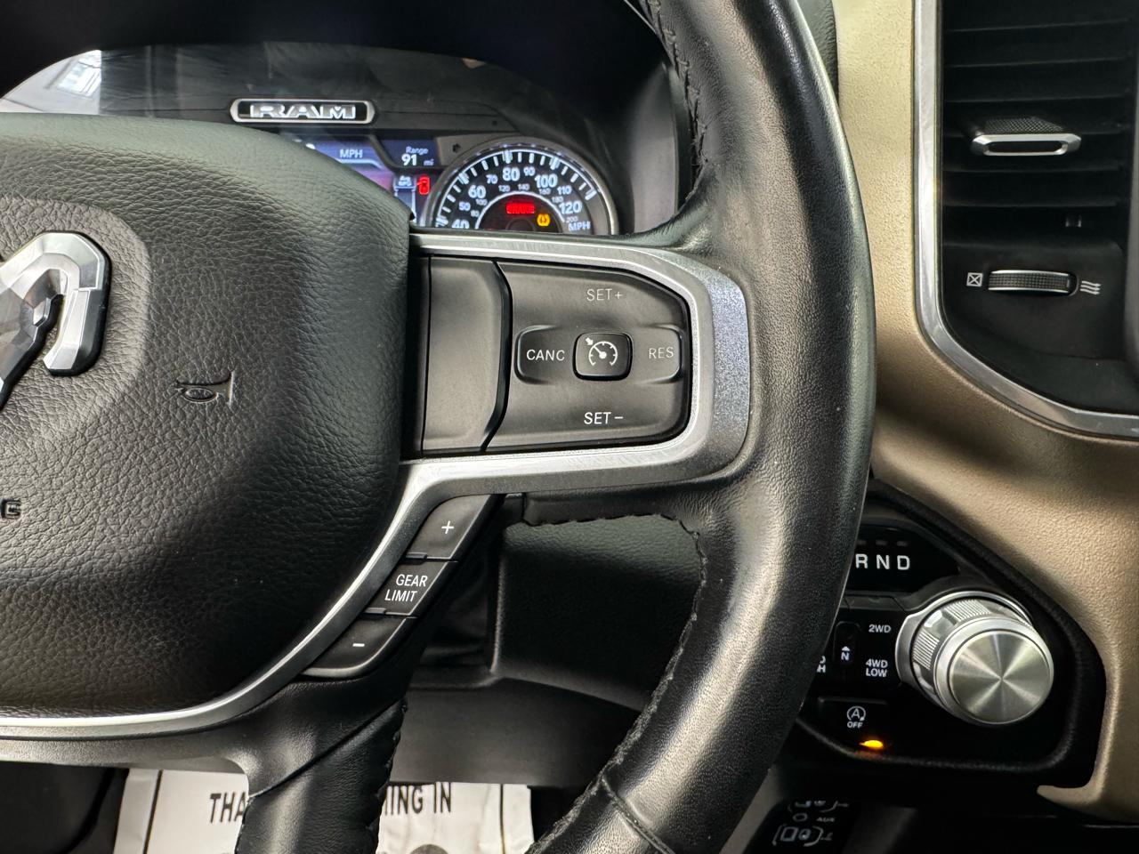 RAM 1500 Laramie 4x4 Crew Cab 6'4" Box 2019