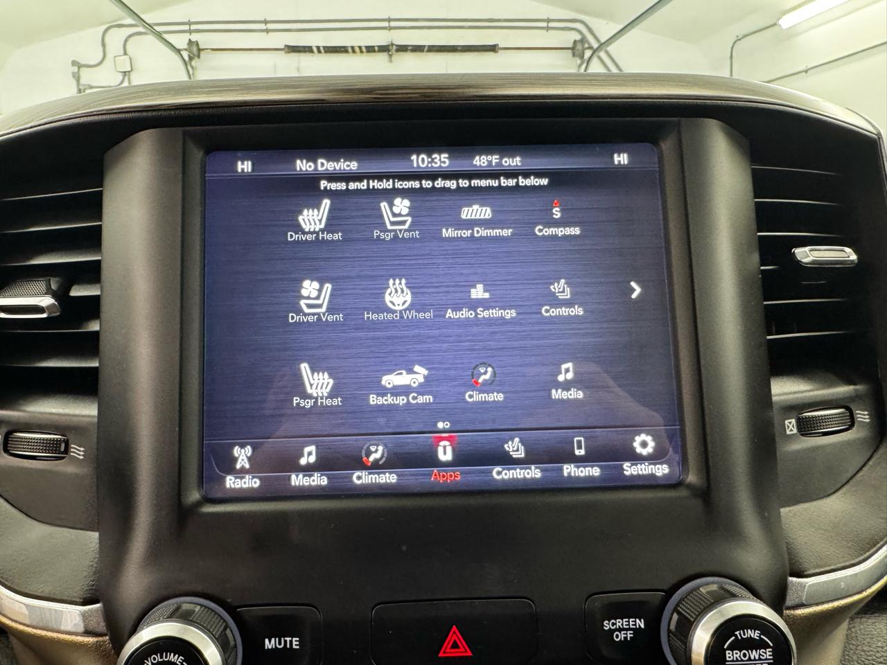 RAM 1500 Laramie 4x4 Crew Cab 6'4" Box 2019