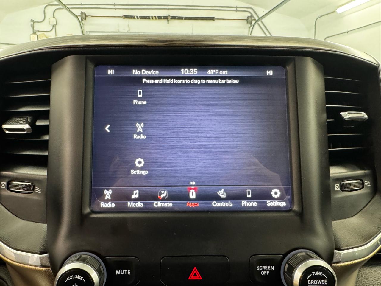 RAM 1500 Laramie 4x4 Crew Cab 6'4" Box 2019