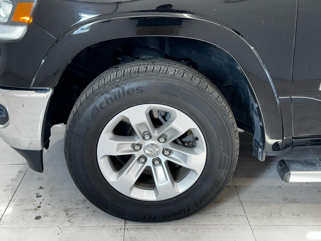 RAM 1500 Laramie 4x4 Crew Cab 6'4" Box 2019