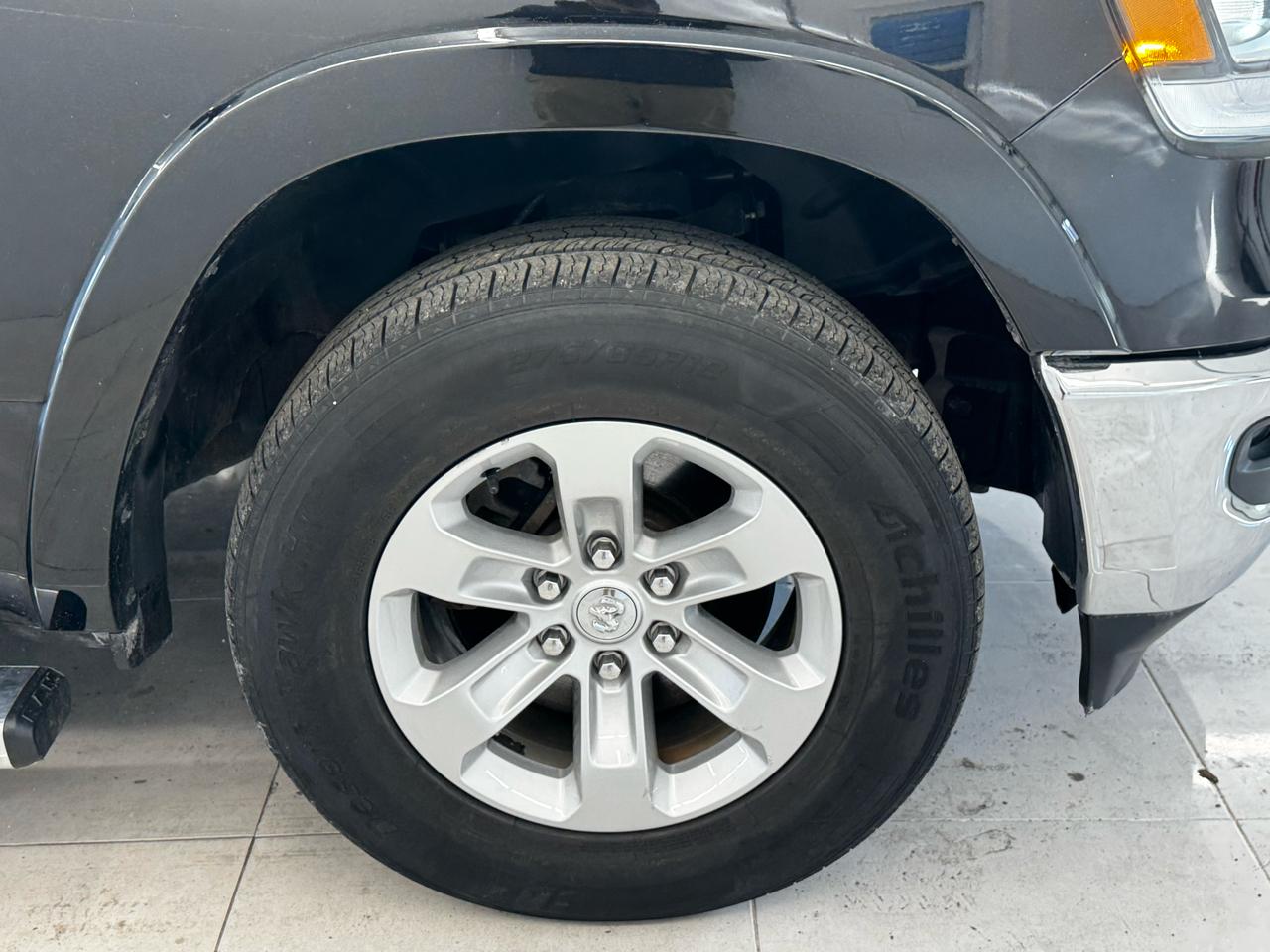 RAM 1500 Laramie 4x4 Crew Cab 6'4" Box 2019