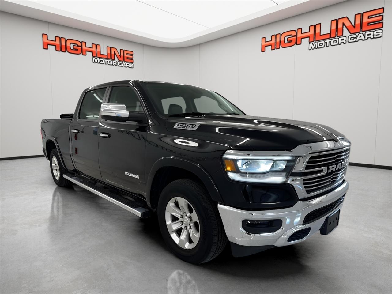 RAM 1500 Laramie 4x4 Crew Cab 6'4" Box 2019