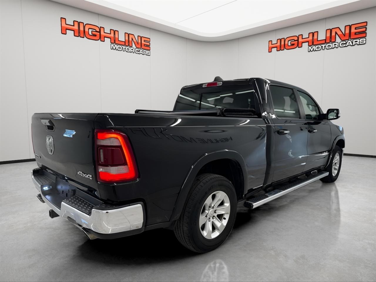 RAM 1500 Laramie 4x4 Crew Cab 6'4" Box 2019