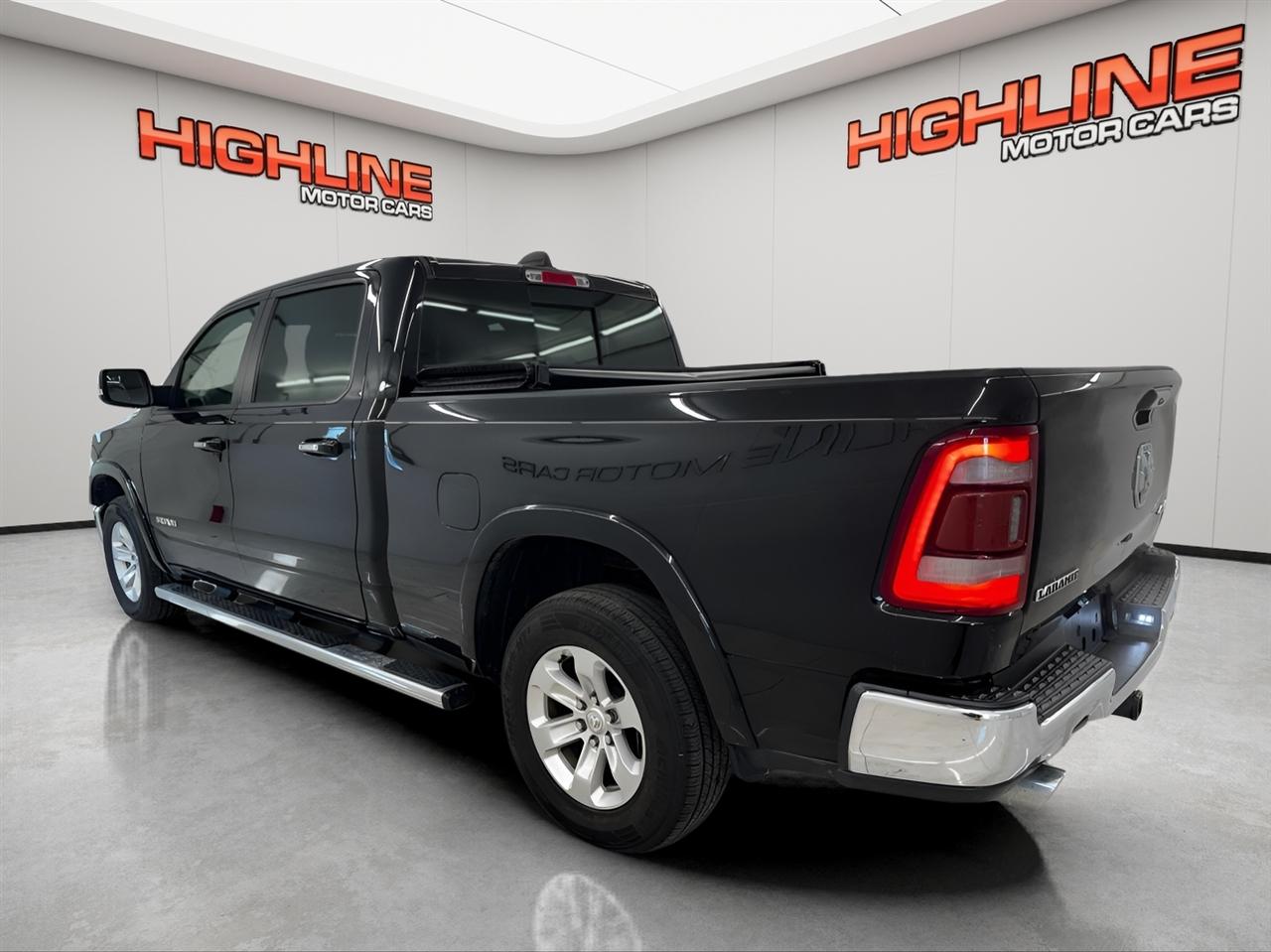 RAM 1500 Laramie 4x4 Crew Cab 6'4" Box 2019
