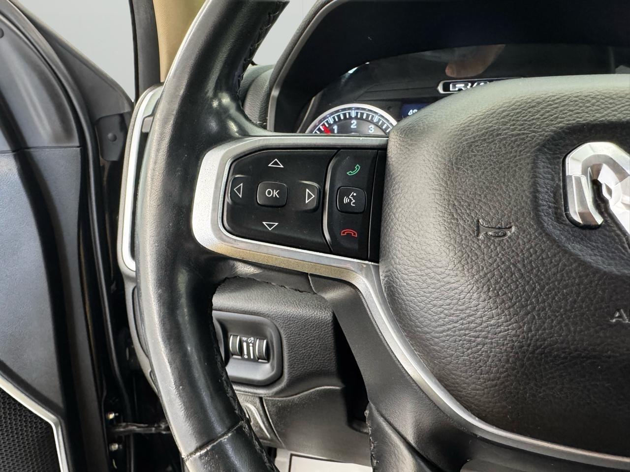 RAM 1500 Laramie 4x4 Crew Cab 6'4" Box 2019