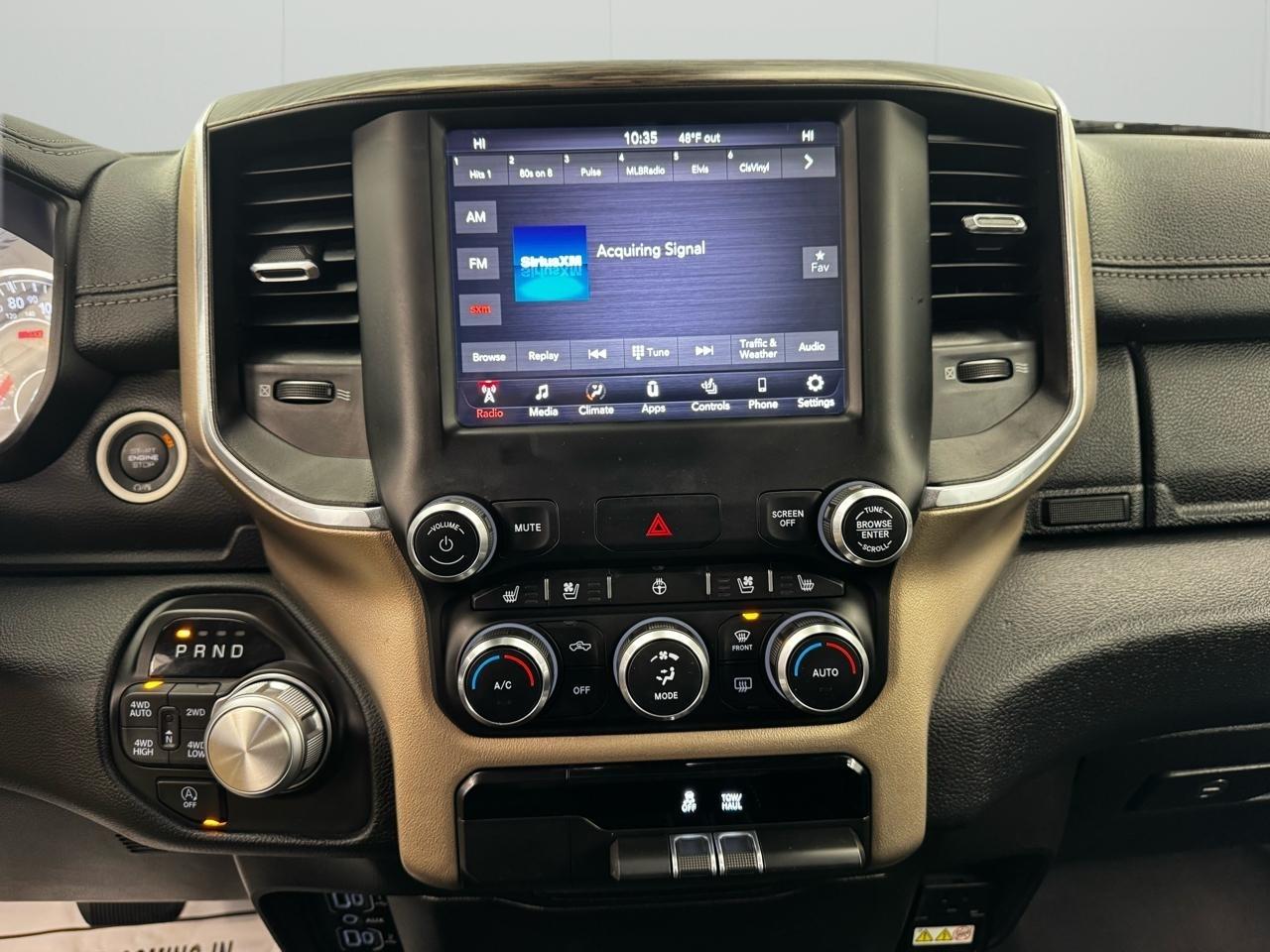 RAM 1500 Laramie 4x4 Crew Cab 6'4" Box 2019