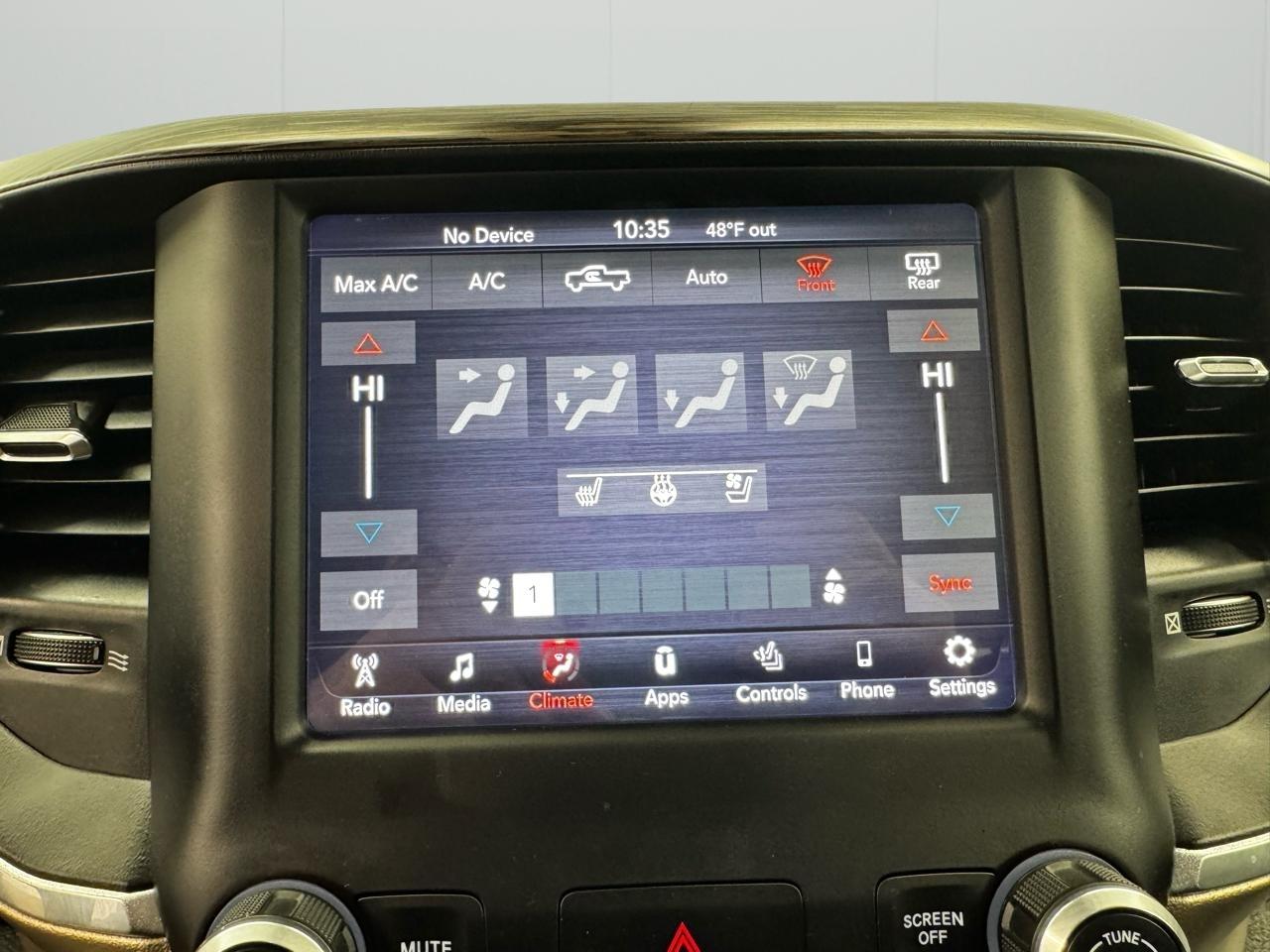 RAM 1500 Laramie 4x4 Crew Cab 6'4" Box 2019