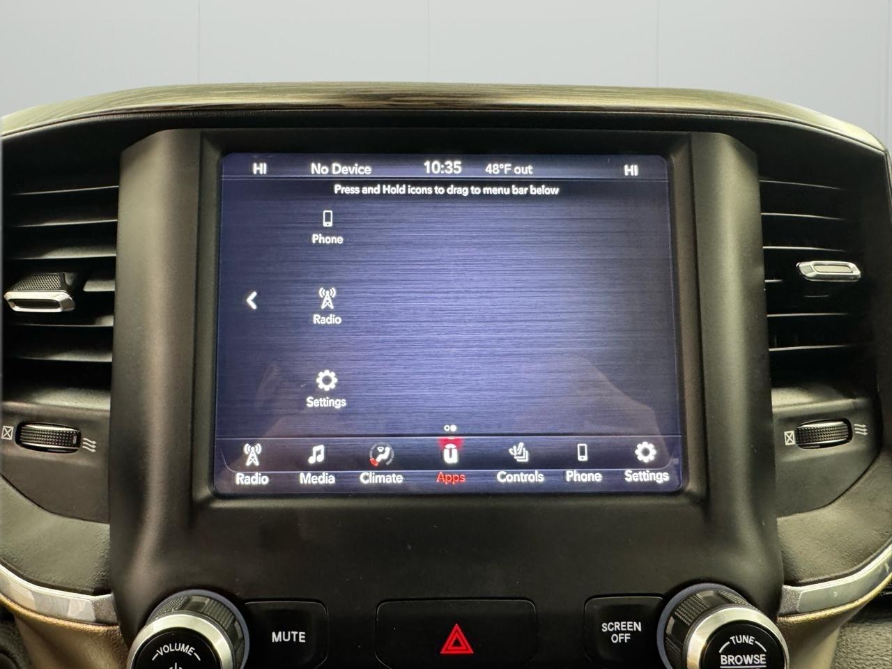 RAM 1500 Laramie 4x4 Crew Cab 6'4" Box 2019