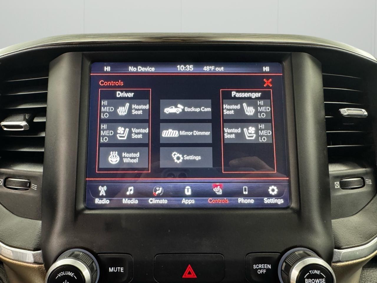 RAM 1500 Laramie 4x4 Crew Cab 6'4" Box 2019