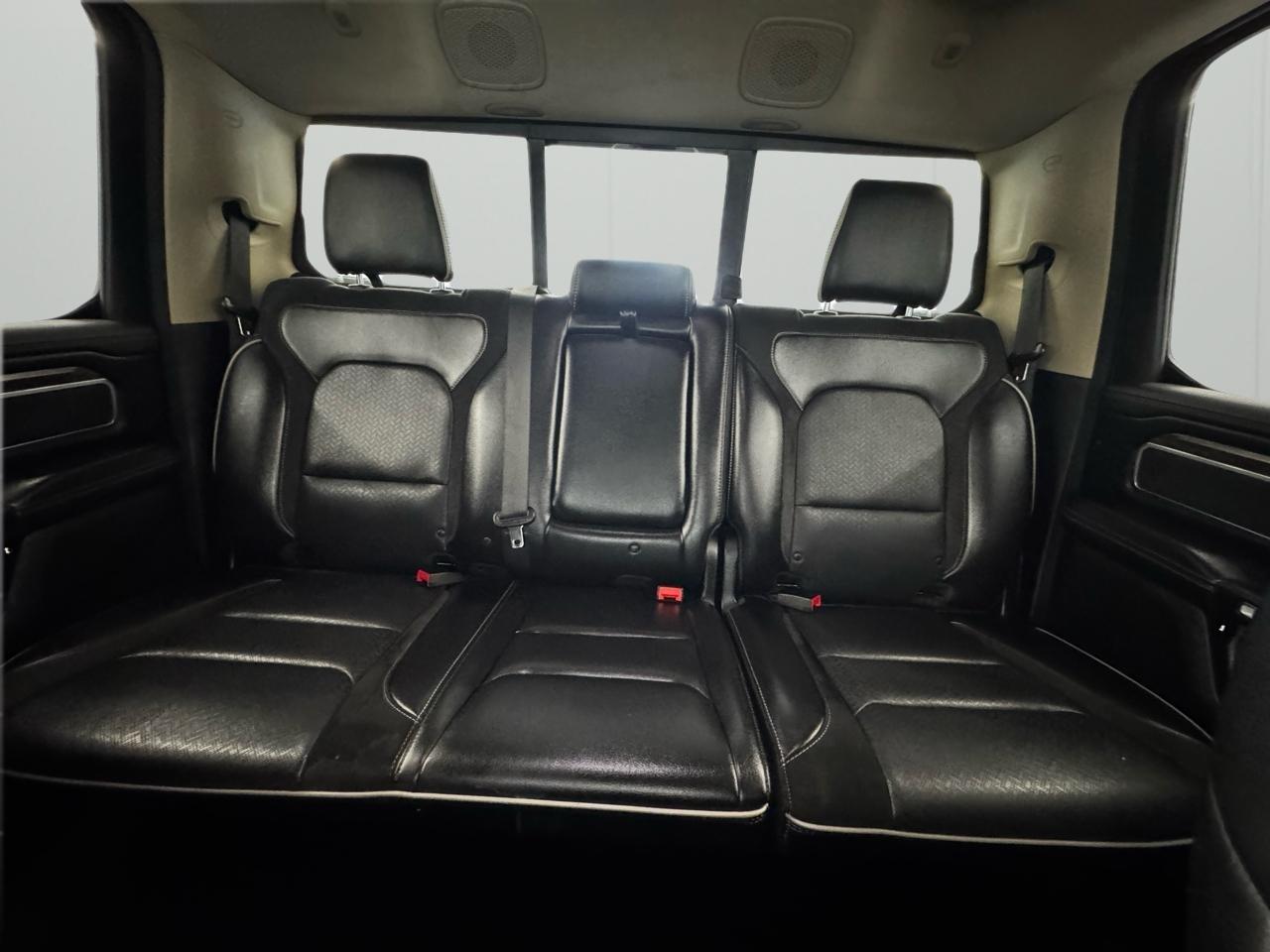 RAM 1500 Laramie 4x4 Crew Cab 6'4" Box 2019