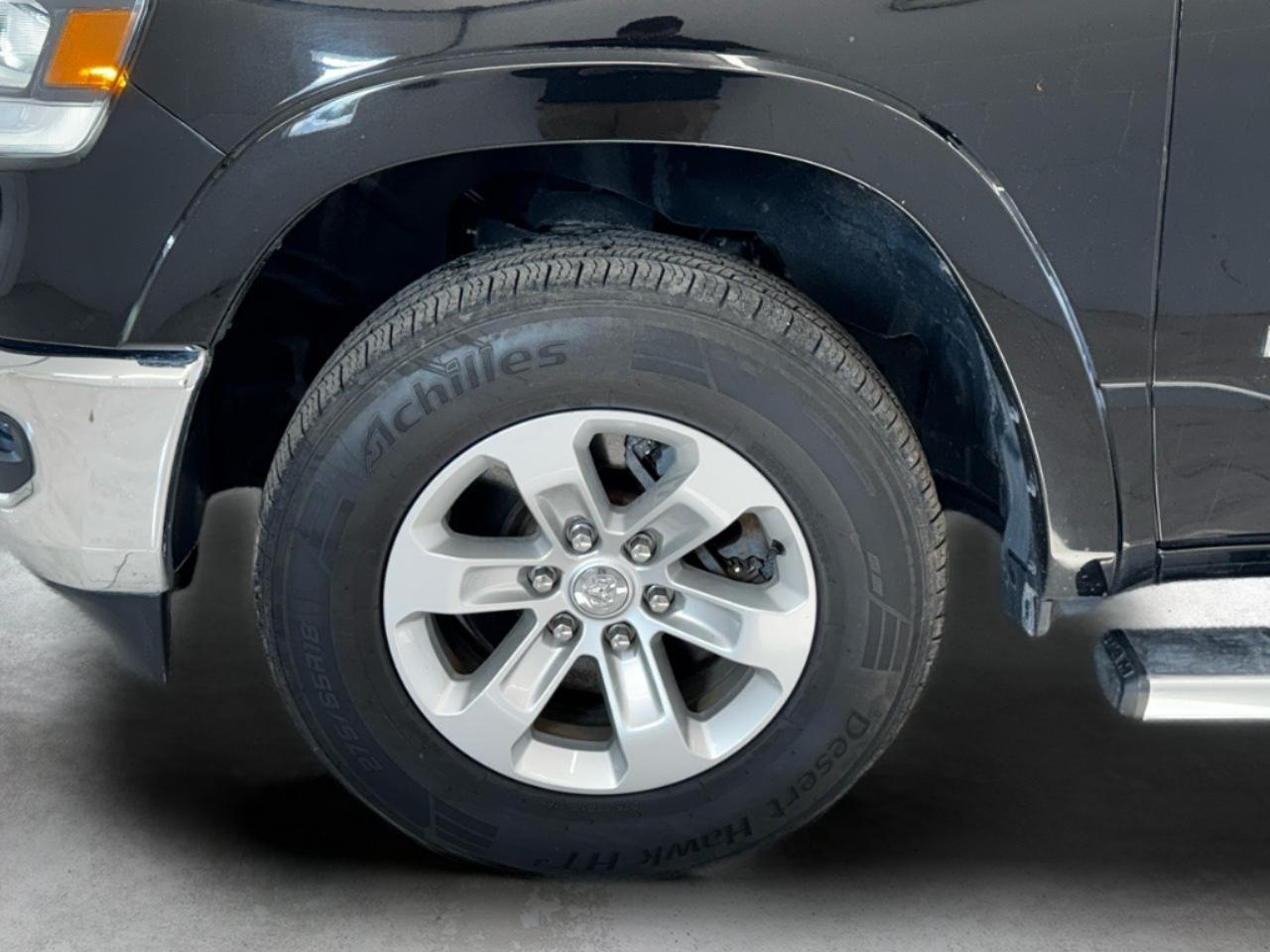 RAM 1500 Laramie 4x4 Crew Cab 6'4" Box 2019