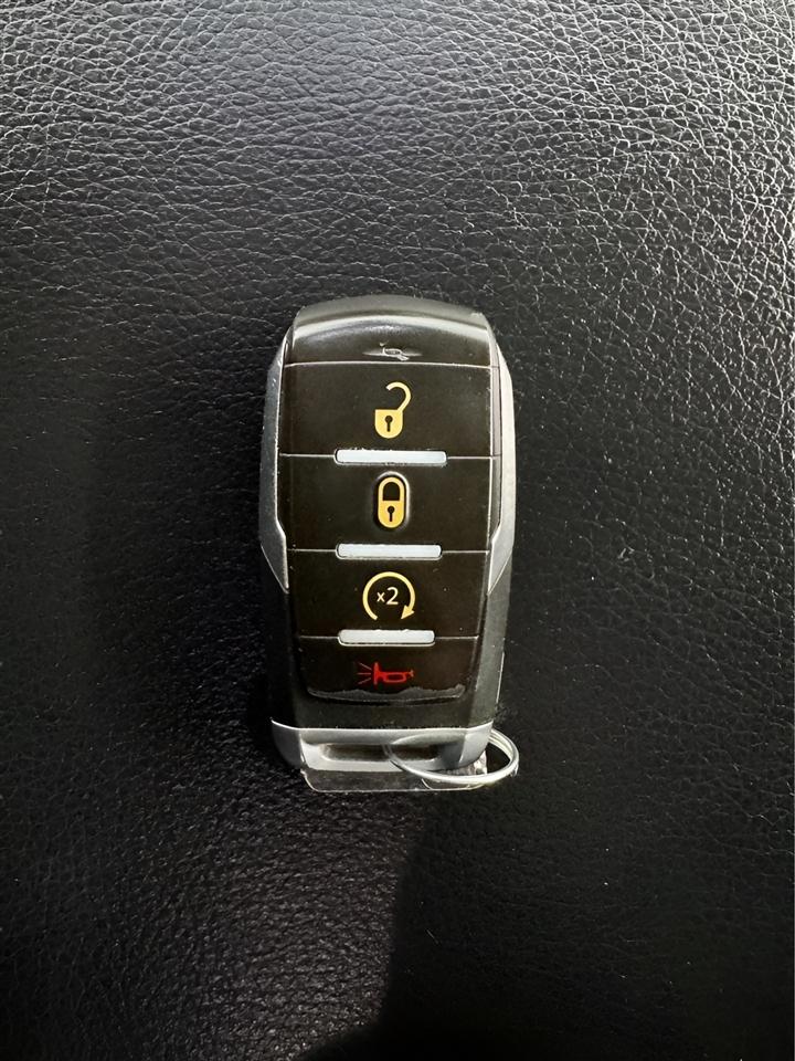 RAM 1500 Laramie 4x4 Crew Cab 6'4" Box 2019