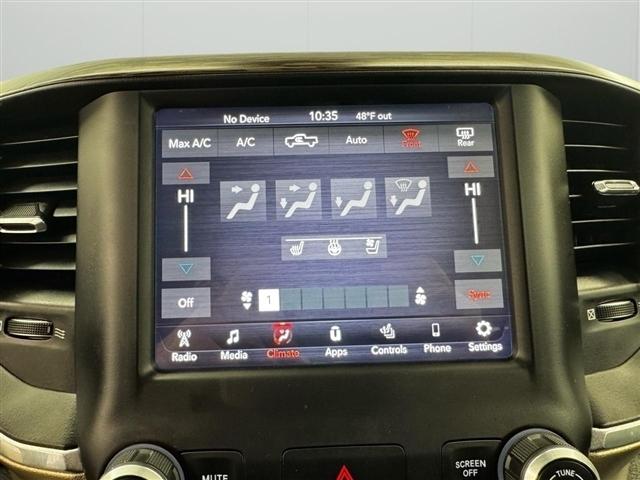 RAM 1500 Laramie 4x4 Crew Cab 6'4" Box 2019