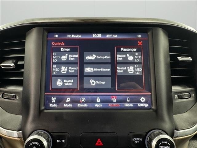 RAM 1500 Laramie 4x4 Crew Cab 6'4" Box 2019
