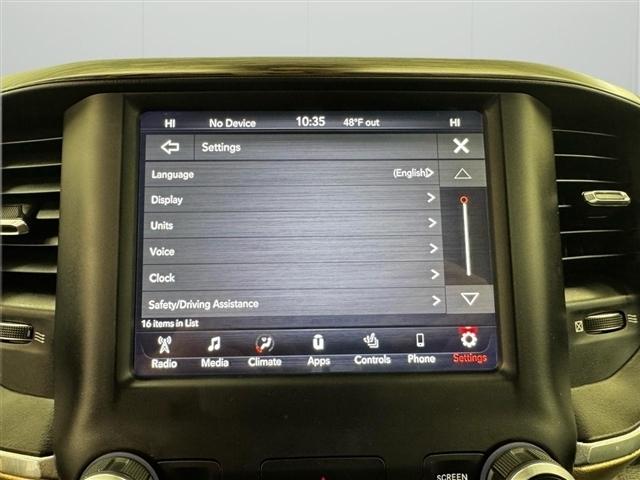 RAM 1500 Laramie 4x4 Crew Cab 6'4" Box 2019