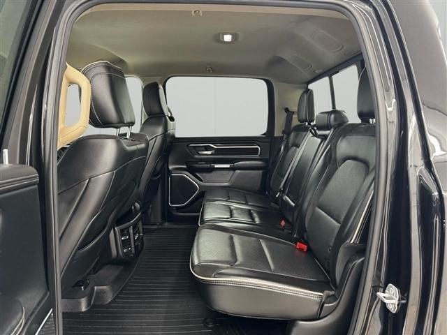 RAM 1500 Laramie 4x4 Crew Cab 6'4" Box 2019