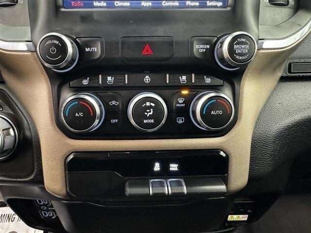 RAM 1500 Laramie 4x4 Crew Cab 6'4" Box 2019