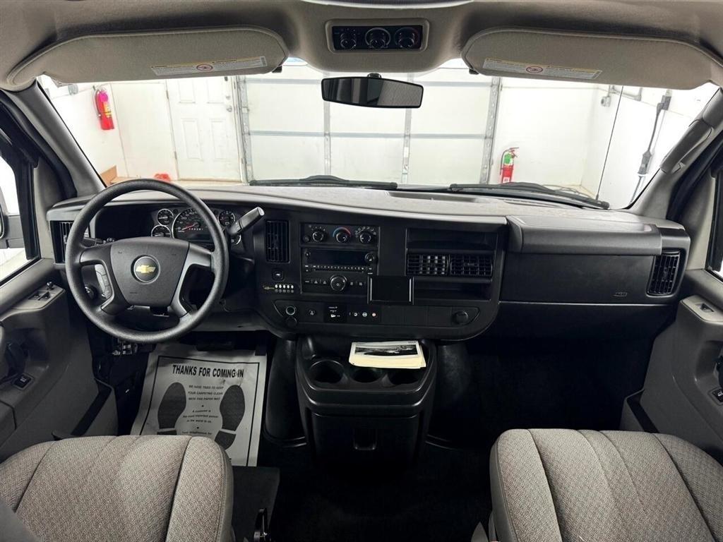 Chevrolet Express Passenger RWD 2500 135" LT 2014