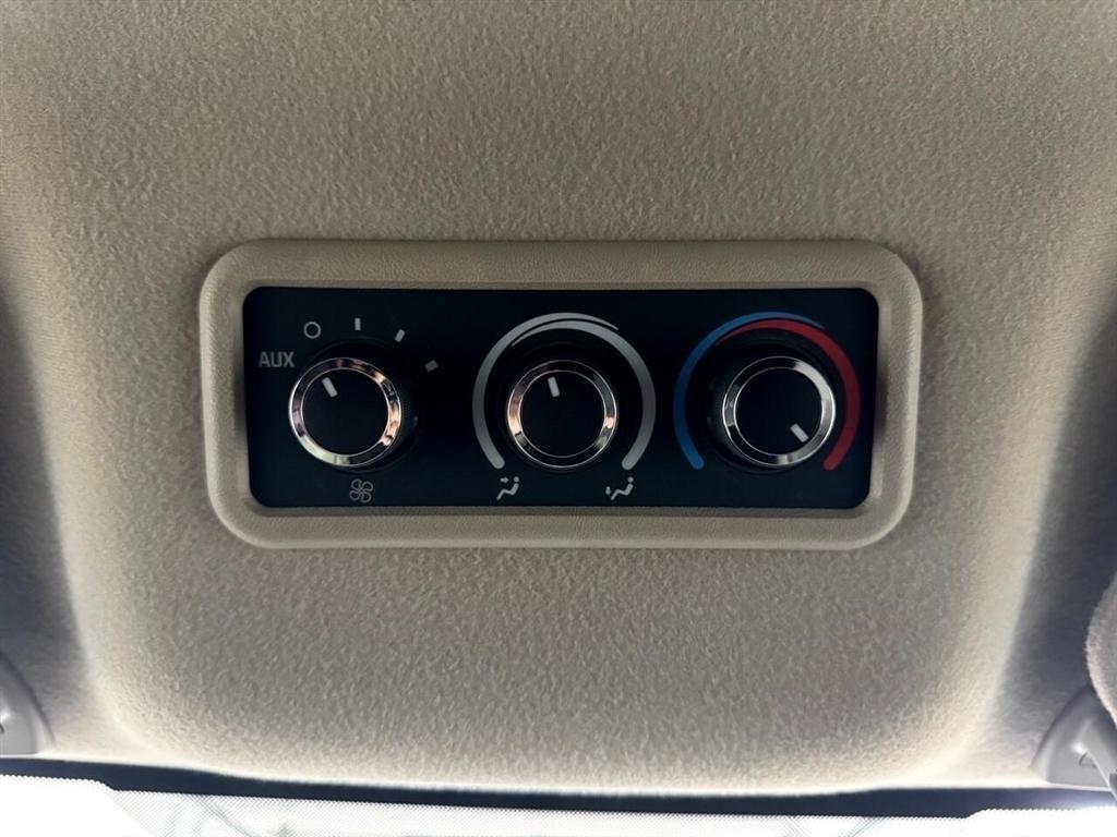 Chevrolet Express Passenger RWD 2500 135" LT 2014
