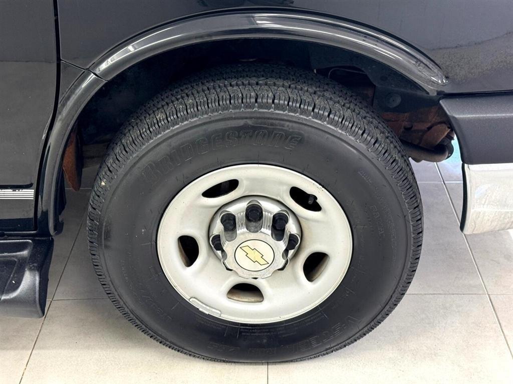 Chevrolet Express Passenger RWD 2500 135" LT 2014