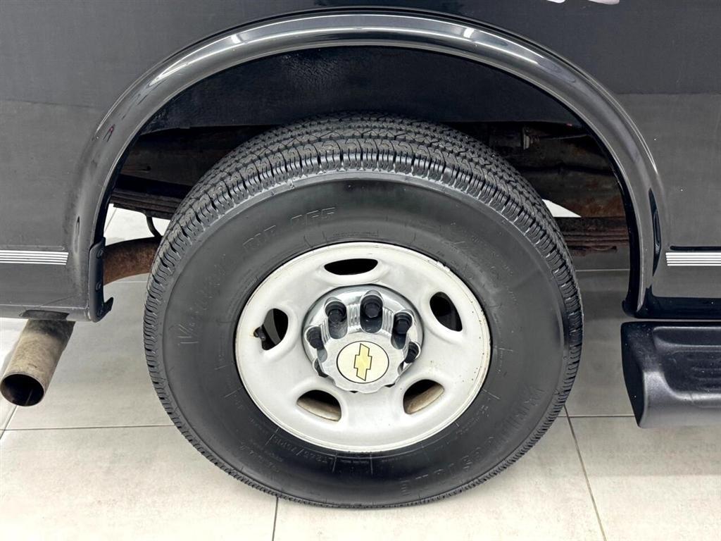Chevrolet Express Passenger RWD 2500 135" LT 2014