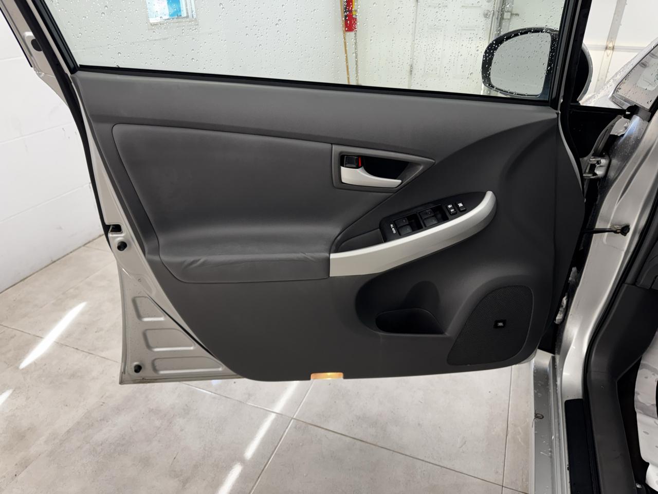 Toyota Prius 5dr HB III (Natl) 2010