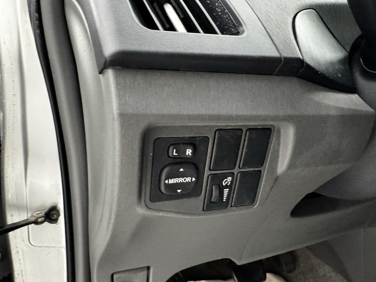 Toyota Prius 5dr HB III (Natl) 2010