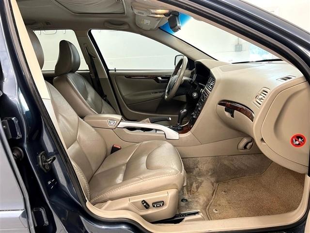Volvo XC70 2.5L Turbo AWD 2006