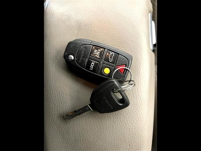 Volvo XC70 2.5L Turbo AWD 2006