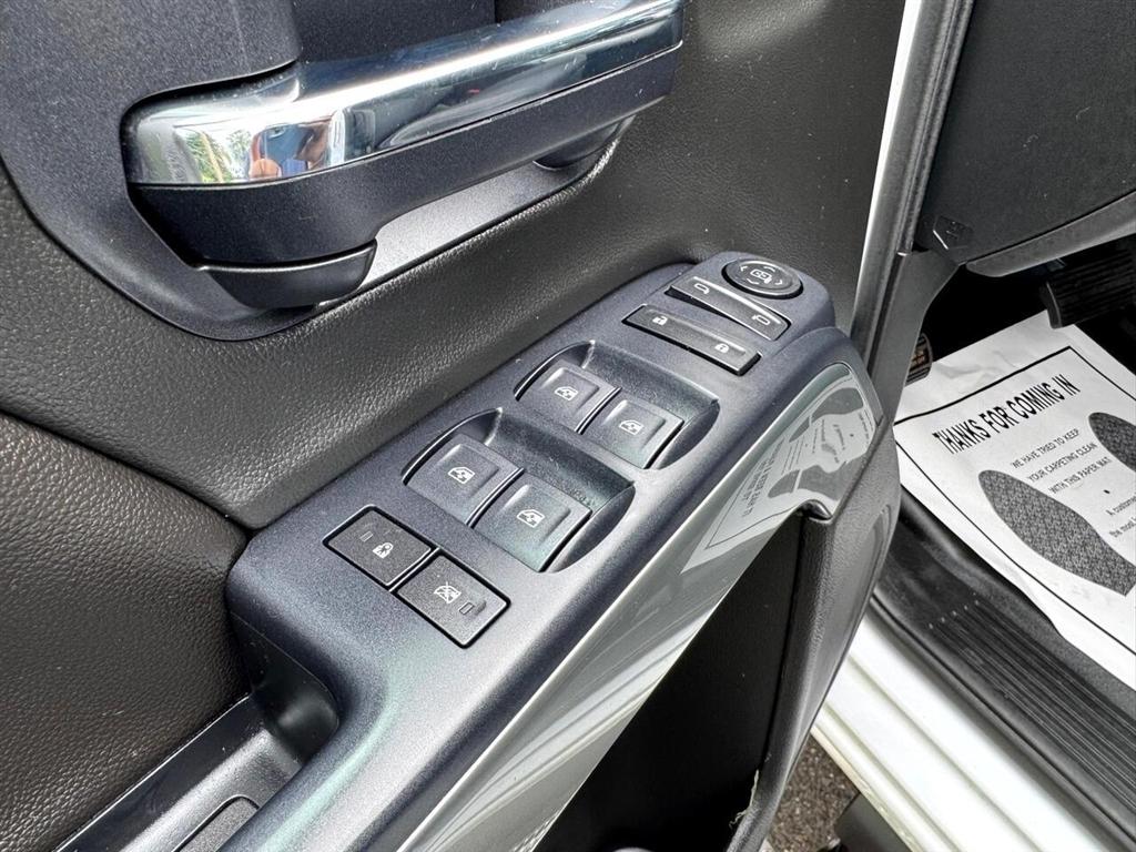 Chevrolet Silverado MD 4WD Crew Cab LT 2023
