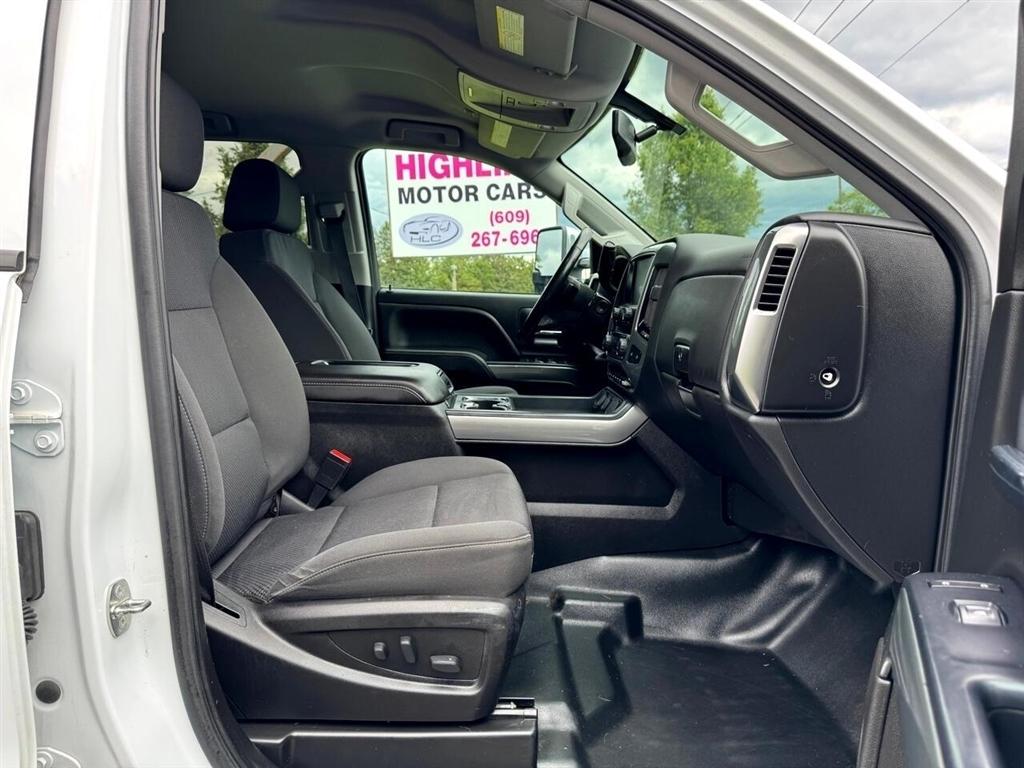 Chevrolet Silverado MD 4WD Crew Cab LT 2023