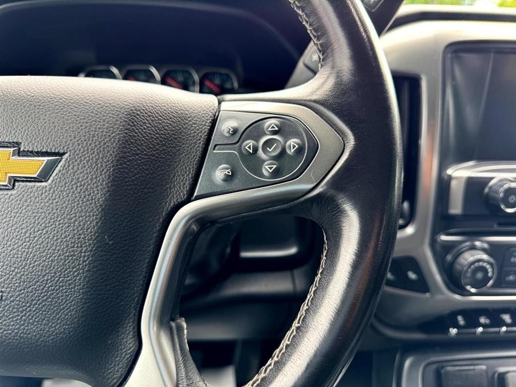 Chevrolet Silverado MD 4WD Crew Cab LT 2023