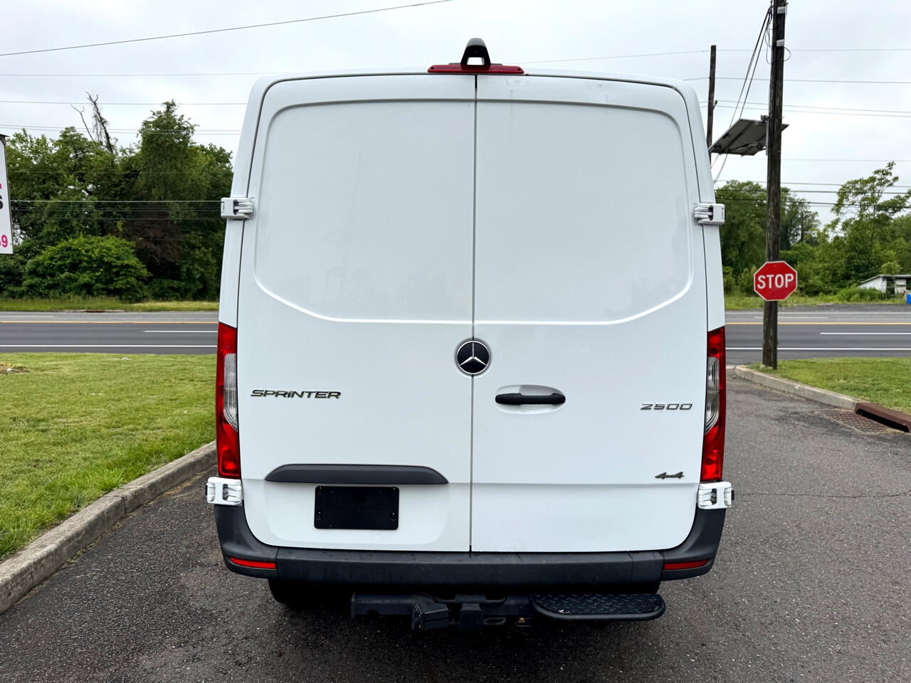 Mercedes-Benz Sprinter Van 2500 Standard Roof V6 144" 4WD 2019