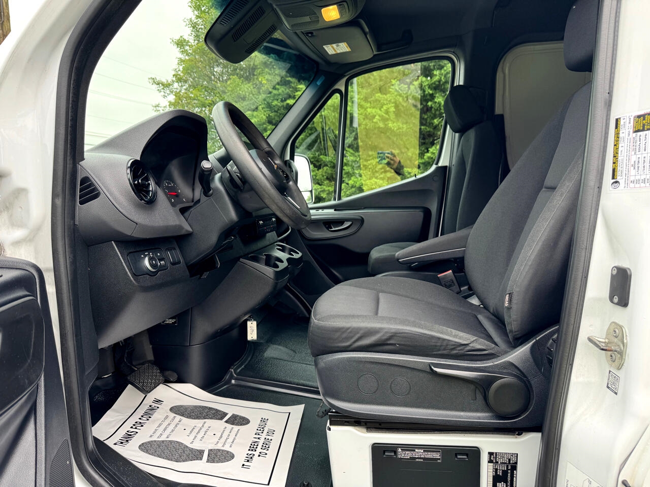 Mercedes-Benz Sprinter Van 2500 Standard Roof V6 144" 4WD 2019