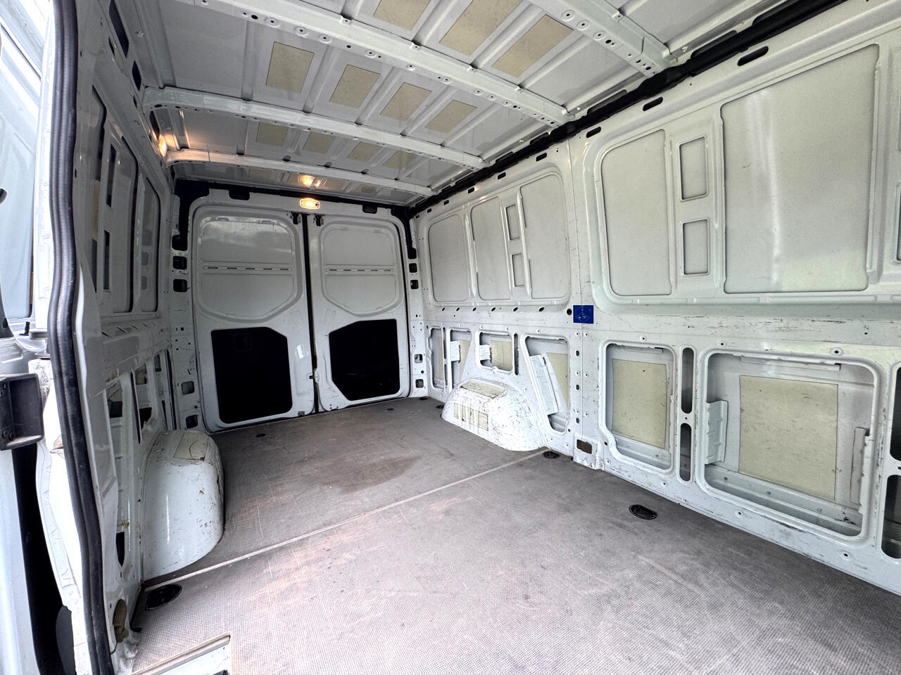 Mercedes-Benz Sprinter Van 2500 Standard Roof V6 144" 4WD 2019