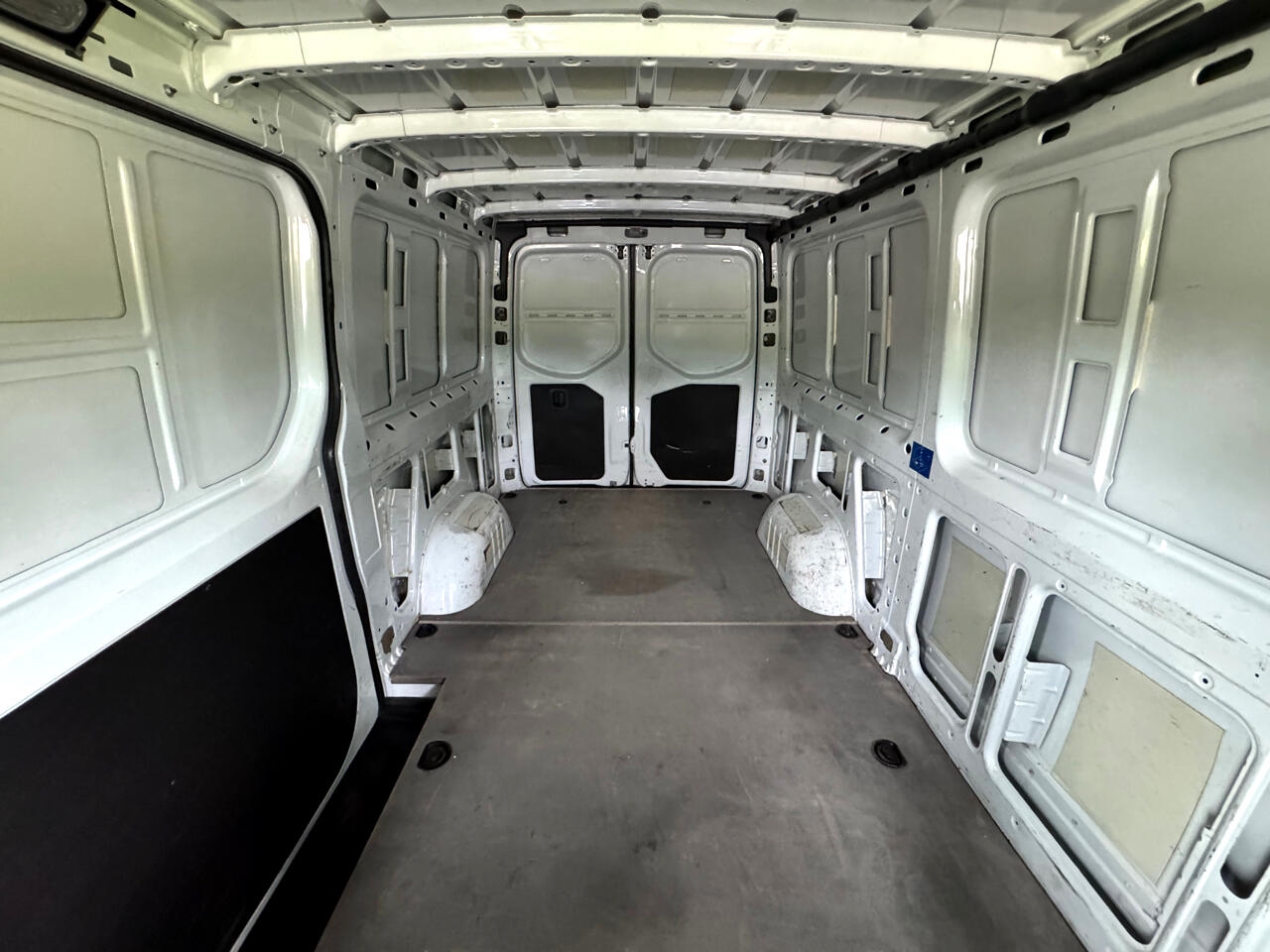 Mercedes-Benz Sprinter Van 2500 Standard Roof V6 144" 4WD 2019