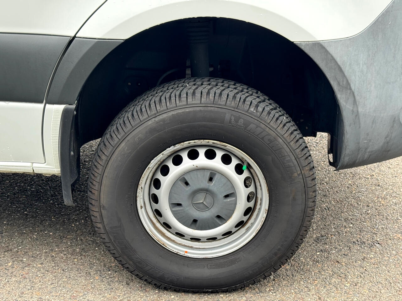 Mercedes-Benz Sprinter Van 2500 Standard Roof V6 144" 4WD 2019