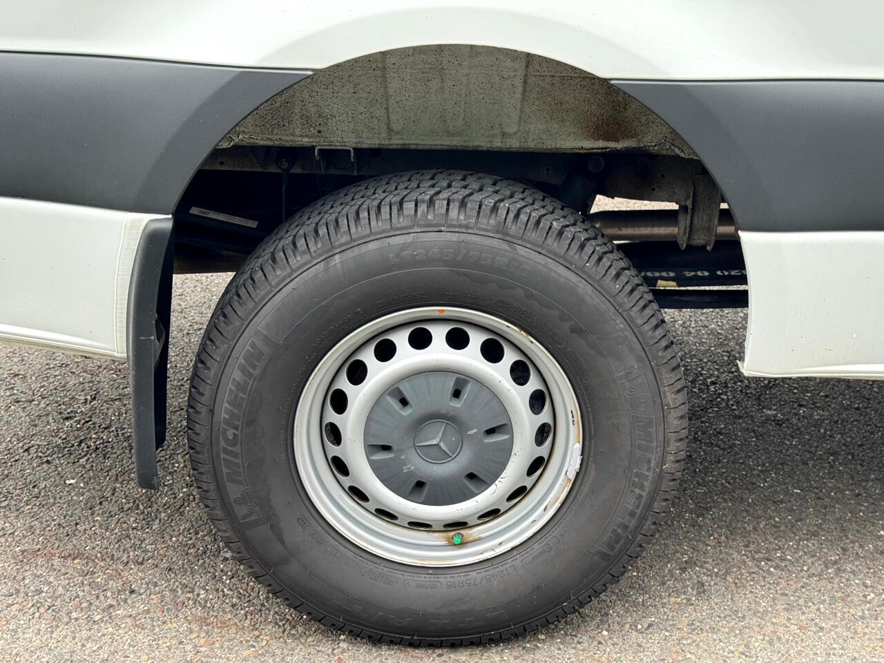 Mercedes-Benz Sprinter Van 2500 Standard Roof V6 144" 4WD 2019