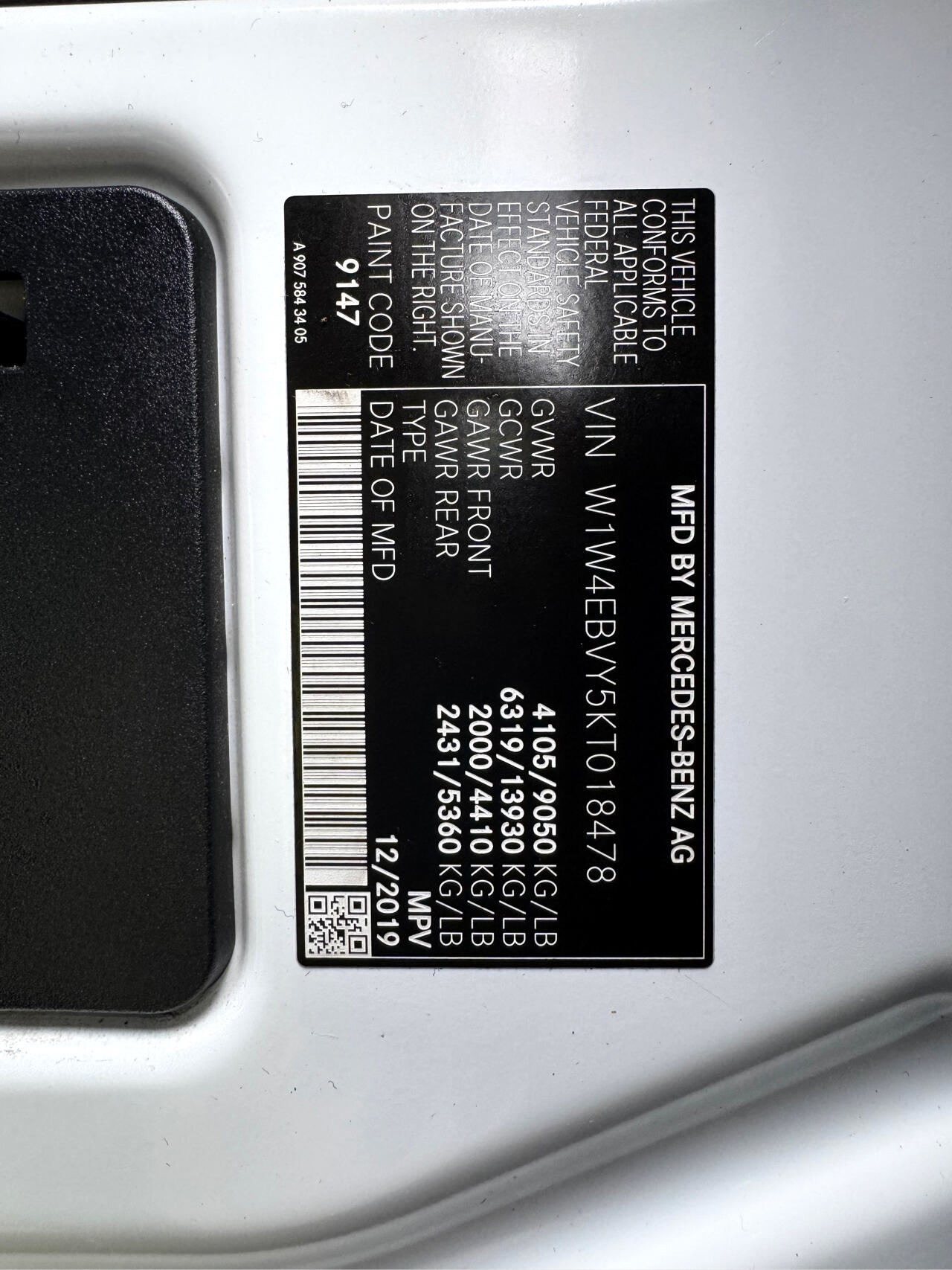 Mercedes-Benz Sprinter Van 2500 Standard Roof V6 144" 4WD 2019