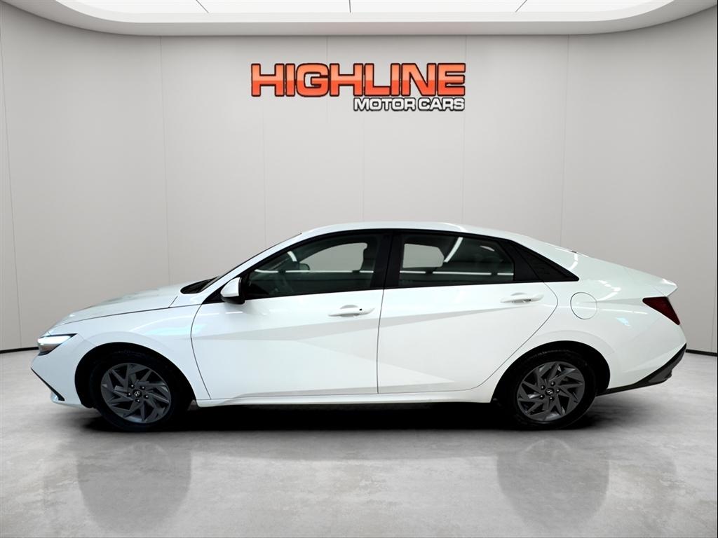 Hyundai Elantra SEL IVT 2024