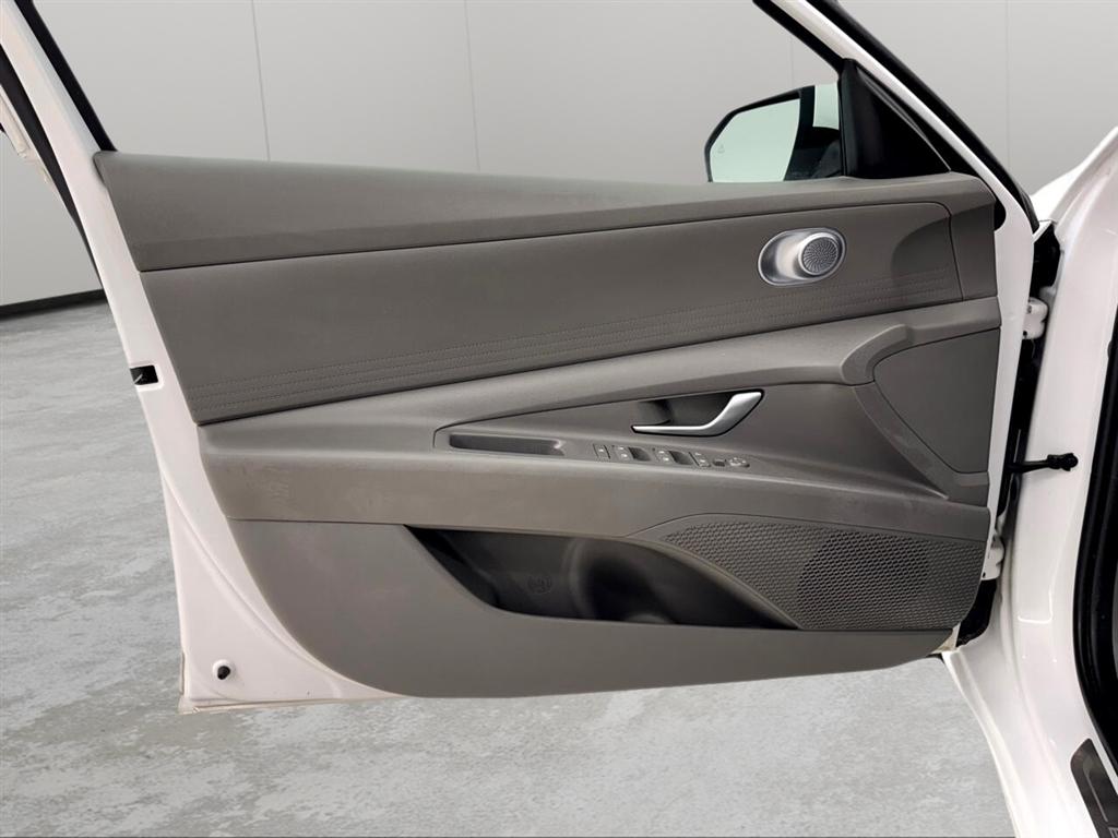 Hyundai Elantra SEL IVT 2024