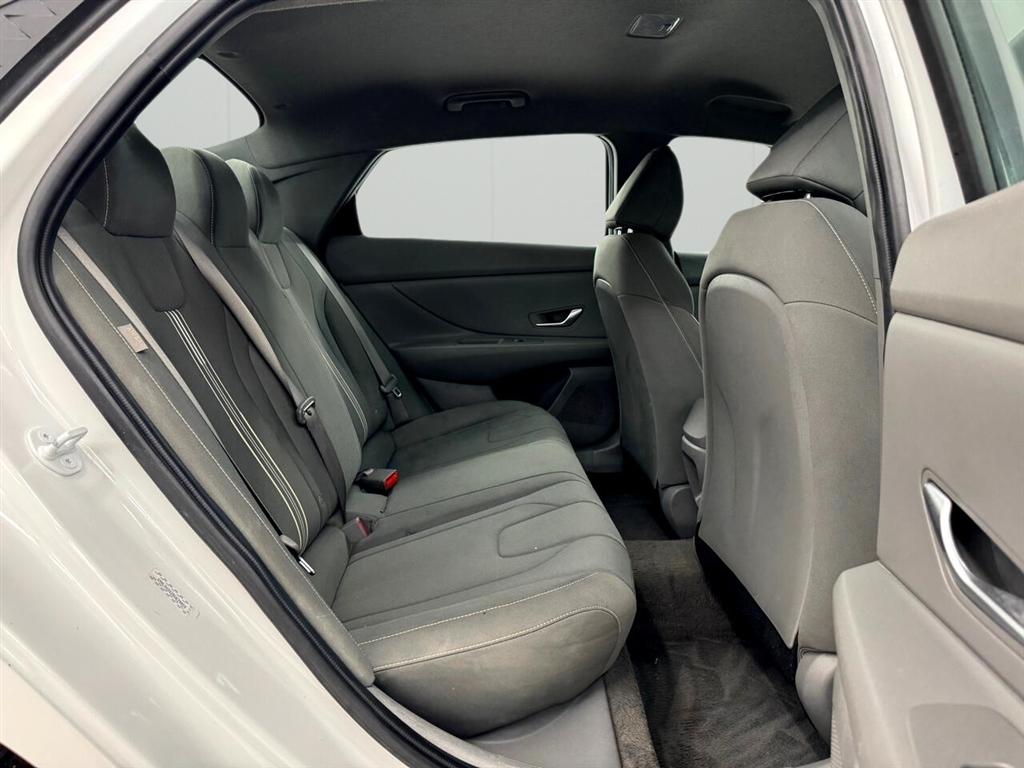 Hyundai Elantra SEL IVT 2024