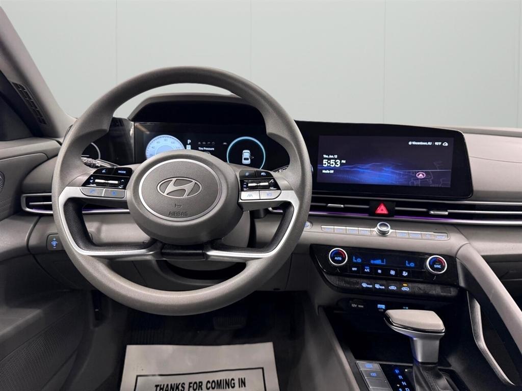 Hyundai Elantra SEL IVT 2024